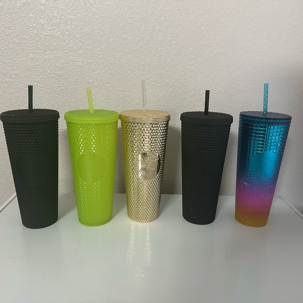 5 Starbucks venti tumblers with straws